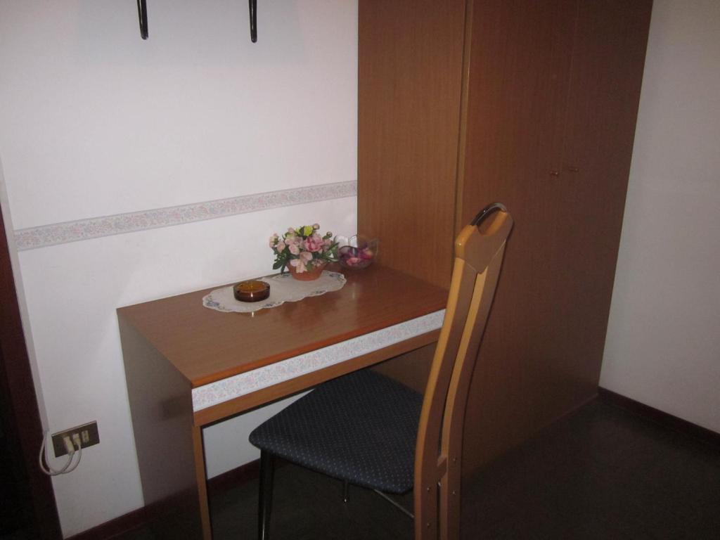 Albergo Leon Bianco Moggio Udinese Стая снимка